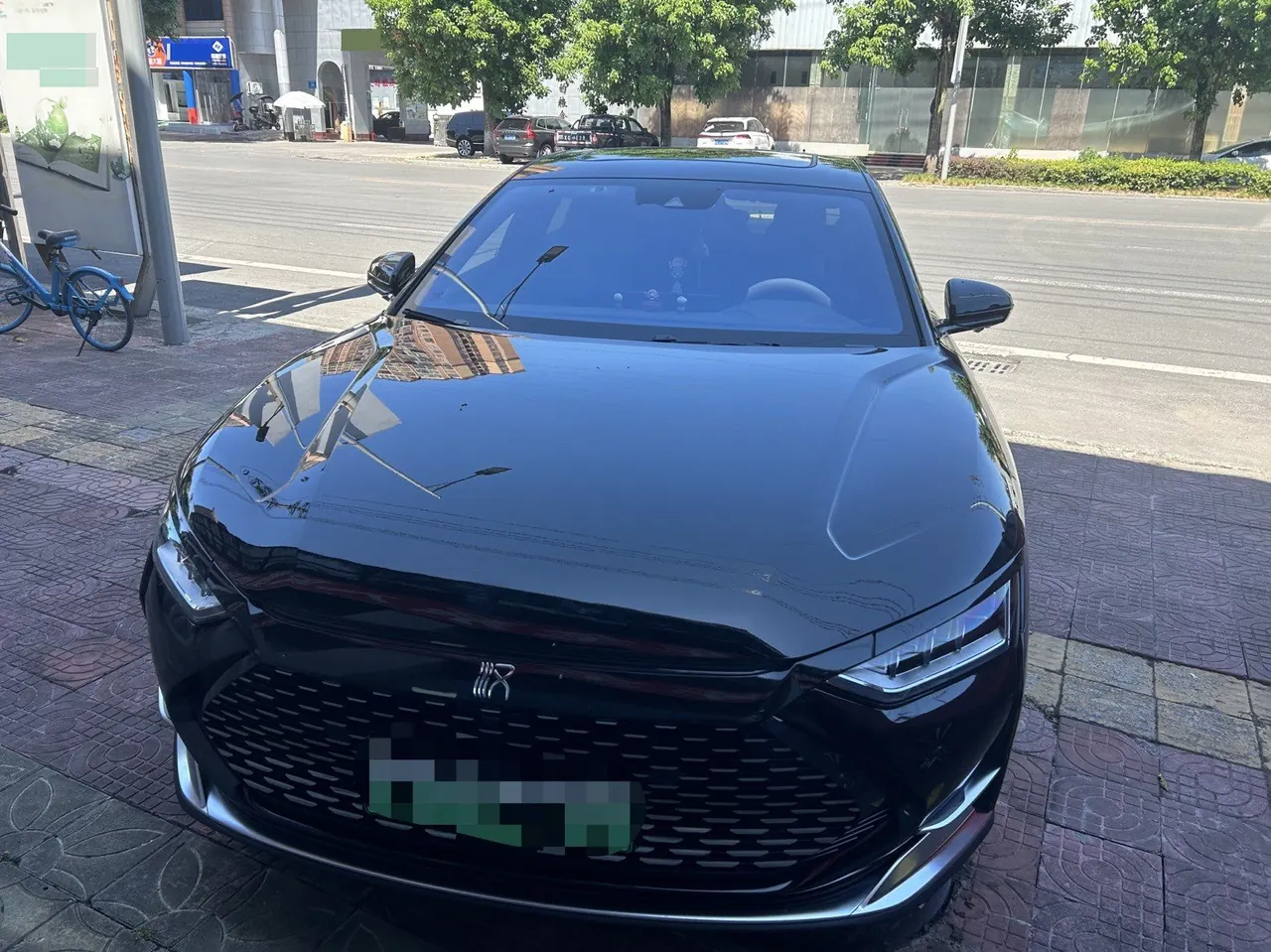 BYD 2020 Han DM 2.0T four-wheel drive performance version luxury automatic gear 3