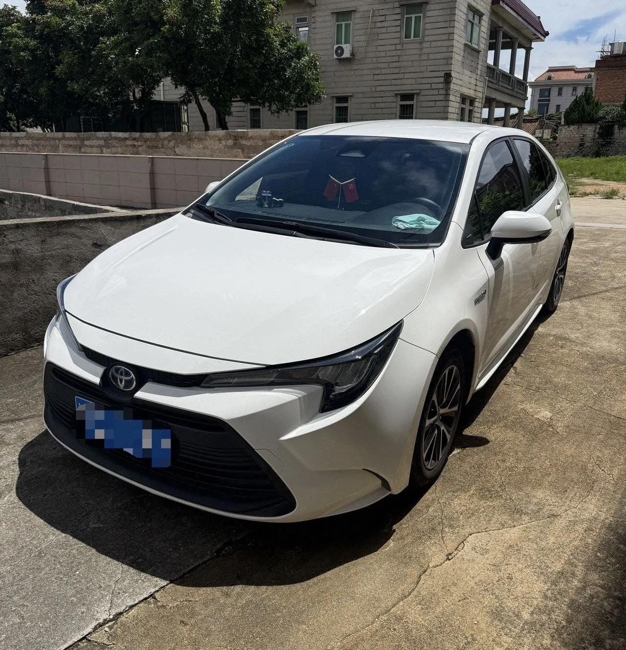 Open image lightbox: Toyota 2023 Lei Ling Shuangqing 1.8 Stepless Intelligent Electric Hybrid Leading Edition Automatic Gear