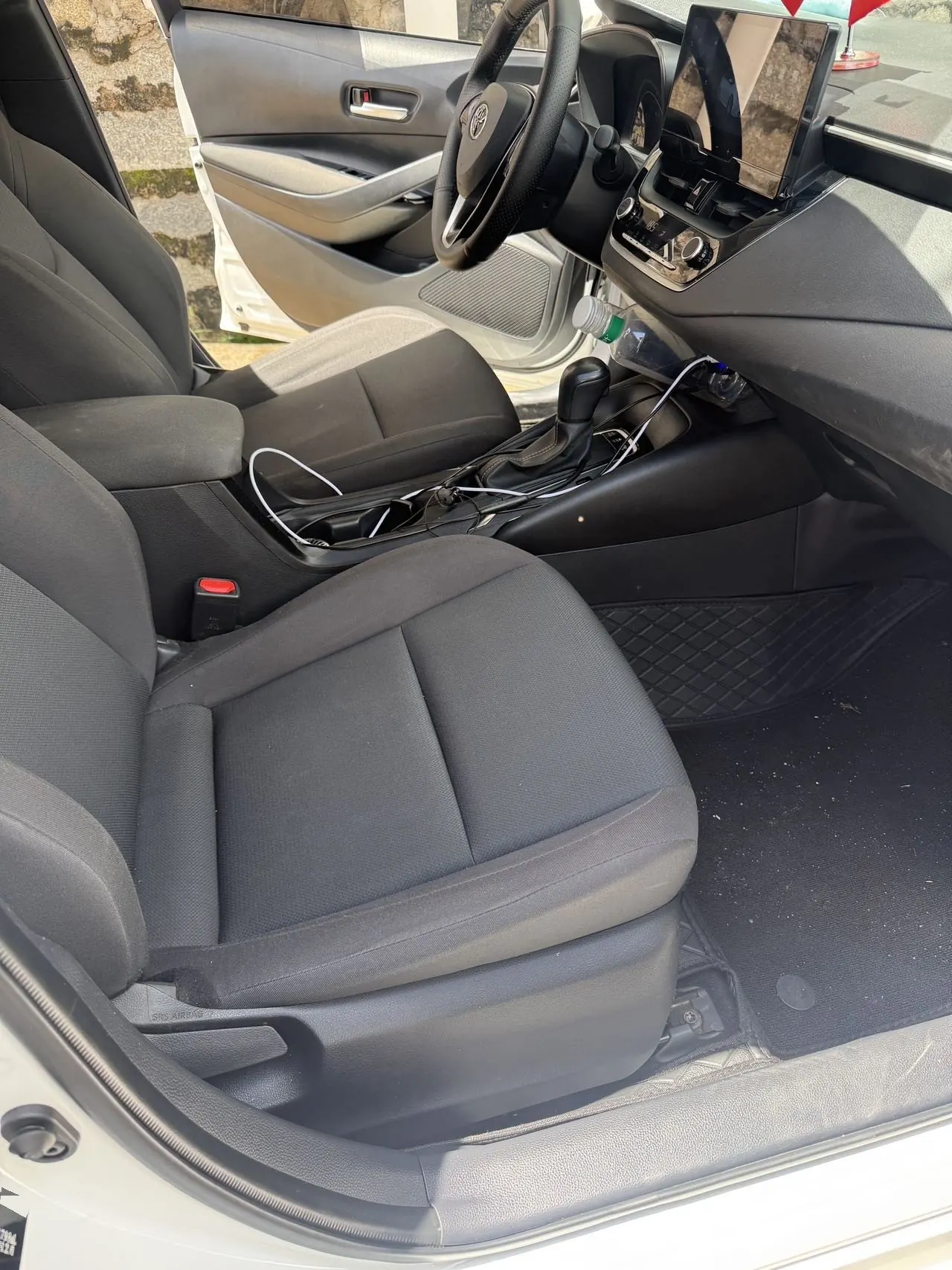 Toyota 2023 Lei Ling Shuangqing 1.8 Stepless Intelligent Electric Hybrid Leading Edition Automatic Gear 5