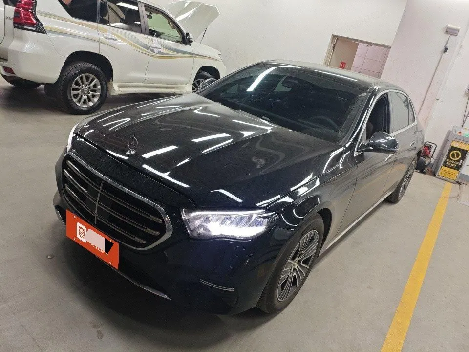 Open image lightbox: Mercedes Benz E Class 2026 E 260 L 48V 2.0T Classic Automatic Gear
