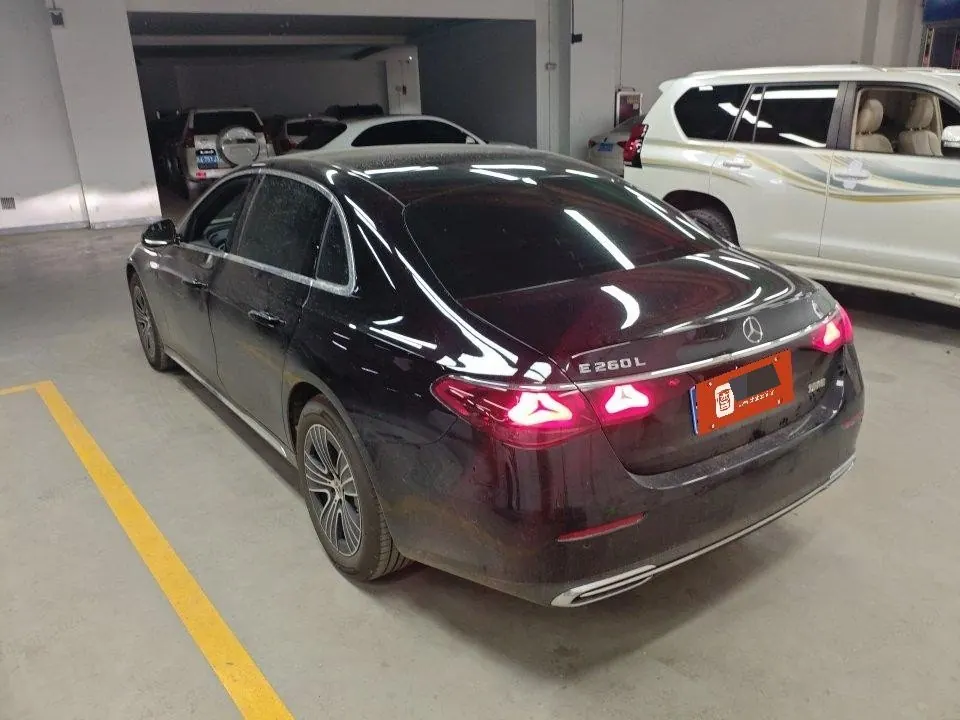 Mercedes Benz E Class 2026 E 260 L 48V 2.0T Classic Automatic Gear 3