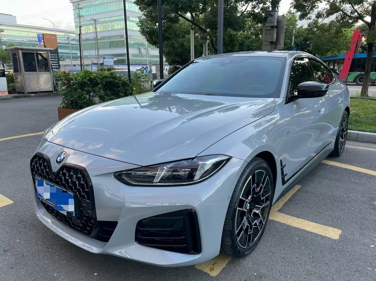 Open image lightbox: BMW 4 Series (Imported) 2026 430i Four-Door Coupe 2.0T M Sports Obsidian Night Suit Automatic Gear