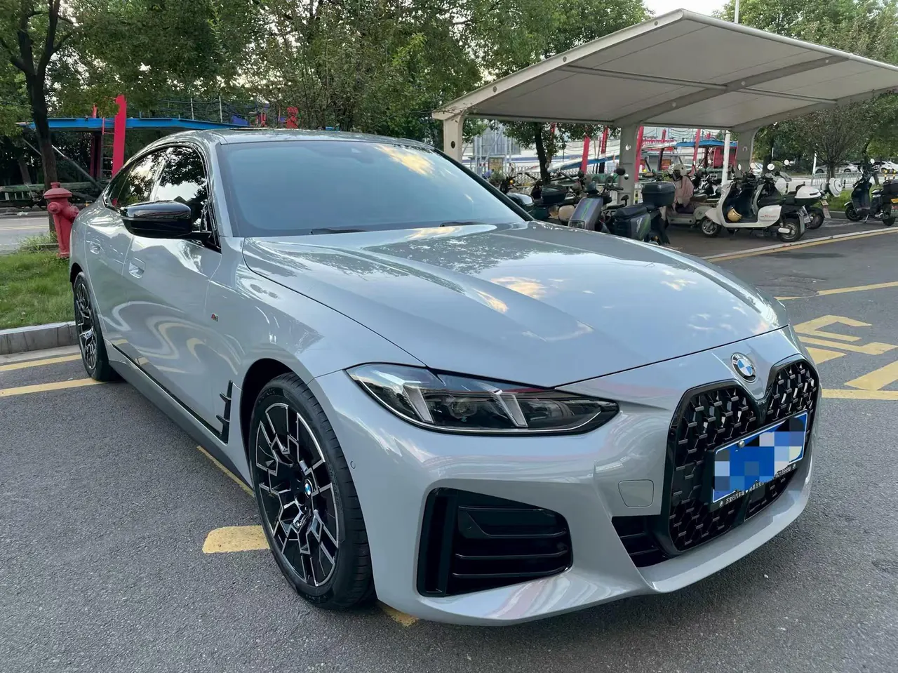 BMW 4 Series (Imported) 2026 430i Four-Door Coupe 2.0T M Sports Obsidian Night Suit Automatic Gear 2