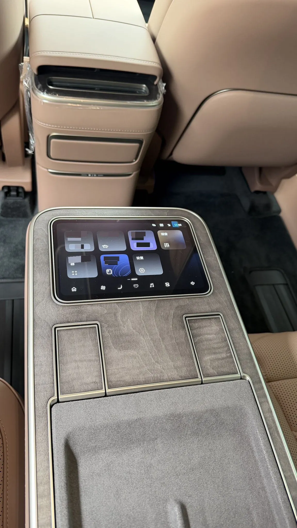 NIO 2026 ES 9 102kWh Executive Island Deluxe Automatic Gear 10
