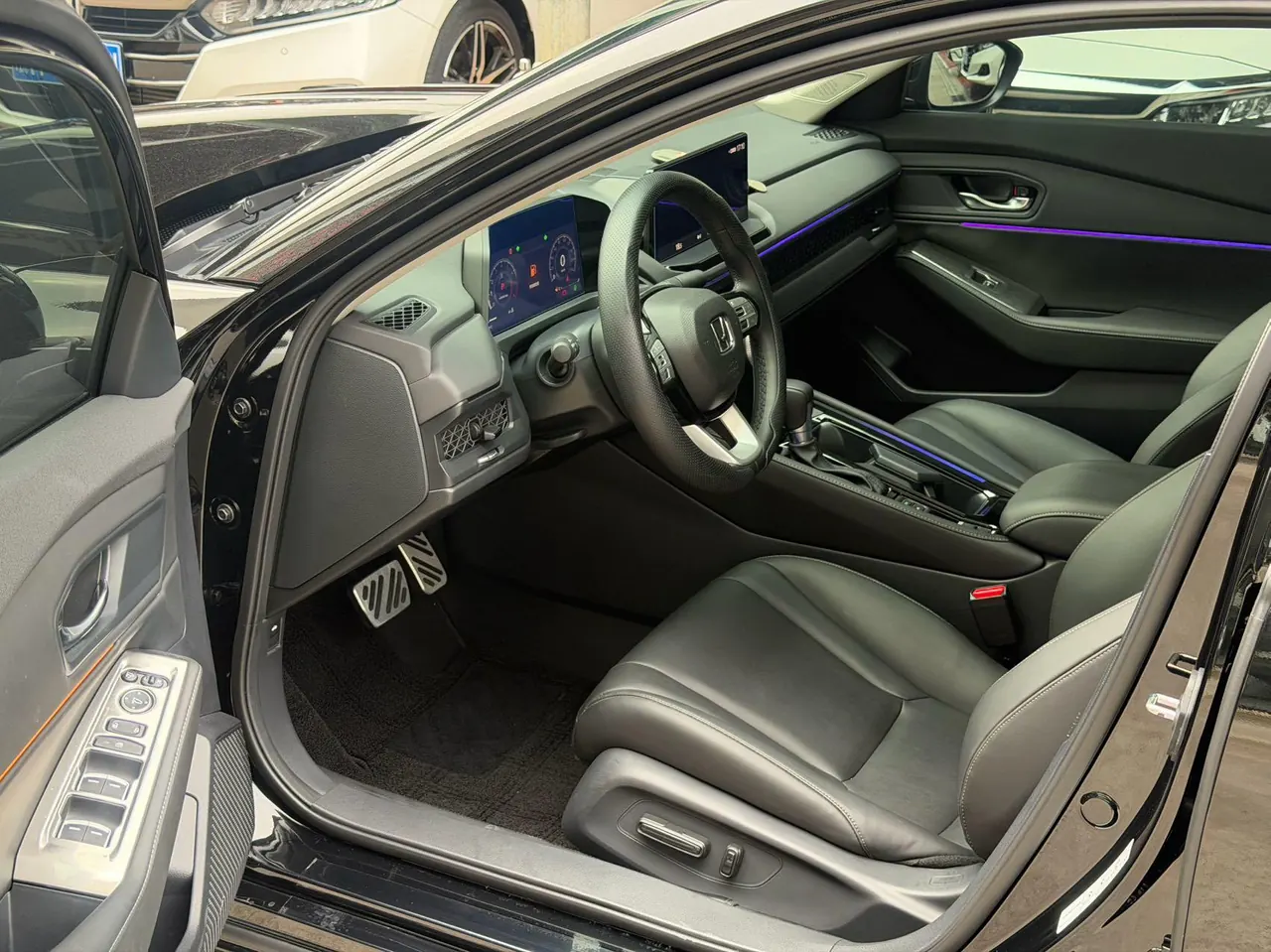 Honda 2026 11th Generation Accord 1.5T Stepless 260TURBO Sports Series Deluxe Automatic Gear 2