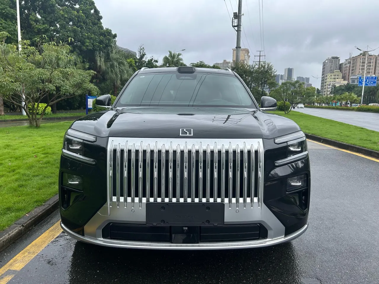 Zeekr 2026 Zeekr 8X 2.0T Ultra Edition 70kWh Automatic 3
