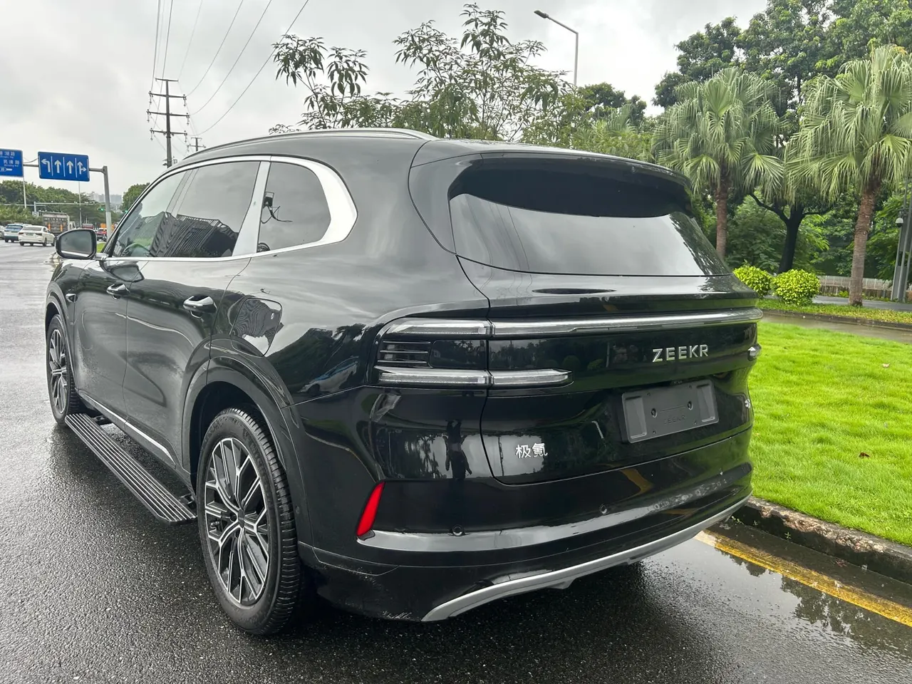 Zeekr 2026 Zeekr 8X 2.0T Ultra Edition 70kWh Automatic 5