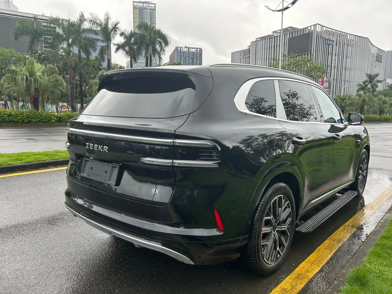 Zeekr 2026 Zeekr 8X 2.0T Ultra Edition 70kWh Automatic 6