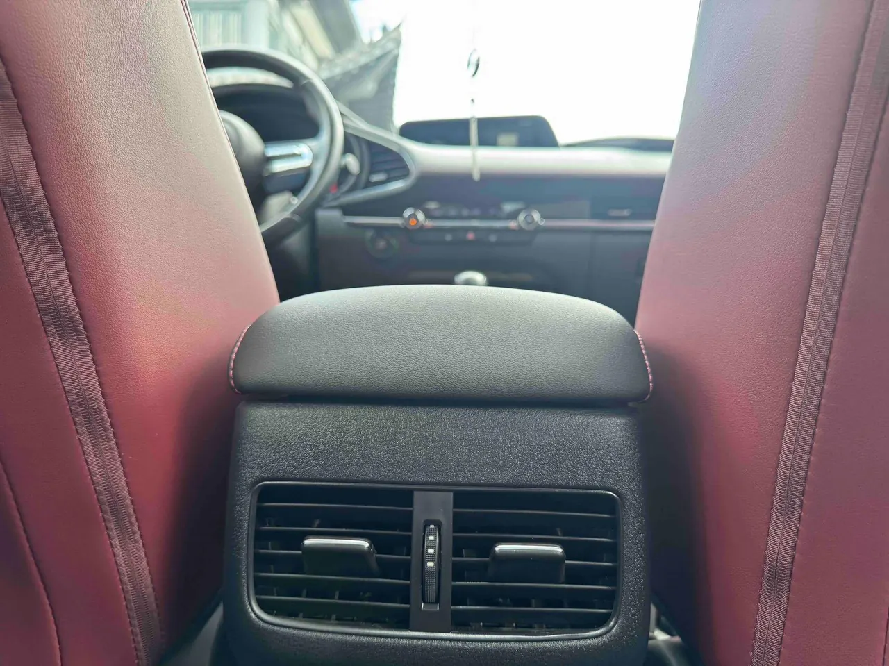 Mazda 3 Oncorsela 2022 Mazda 3 Oncorsela-sedan 2.0 quality smart version automatic transmission 17