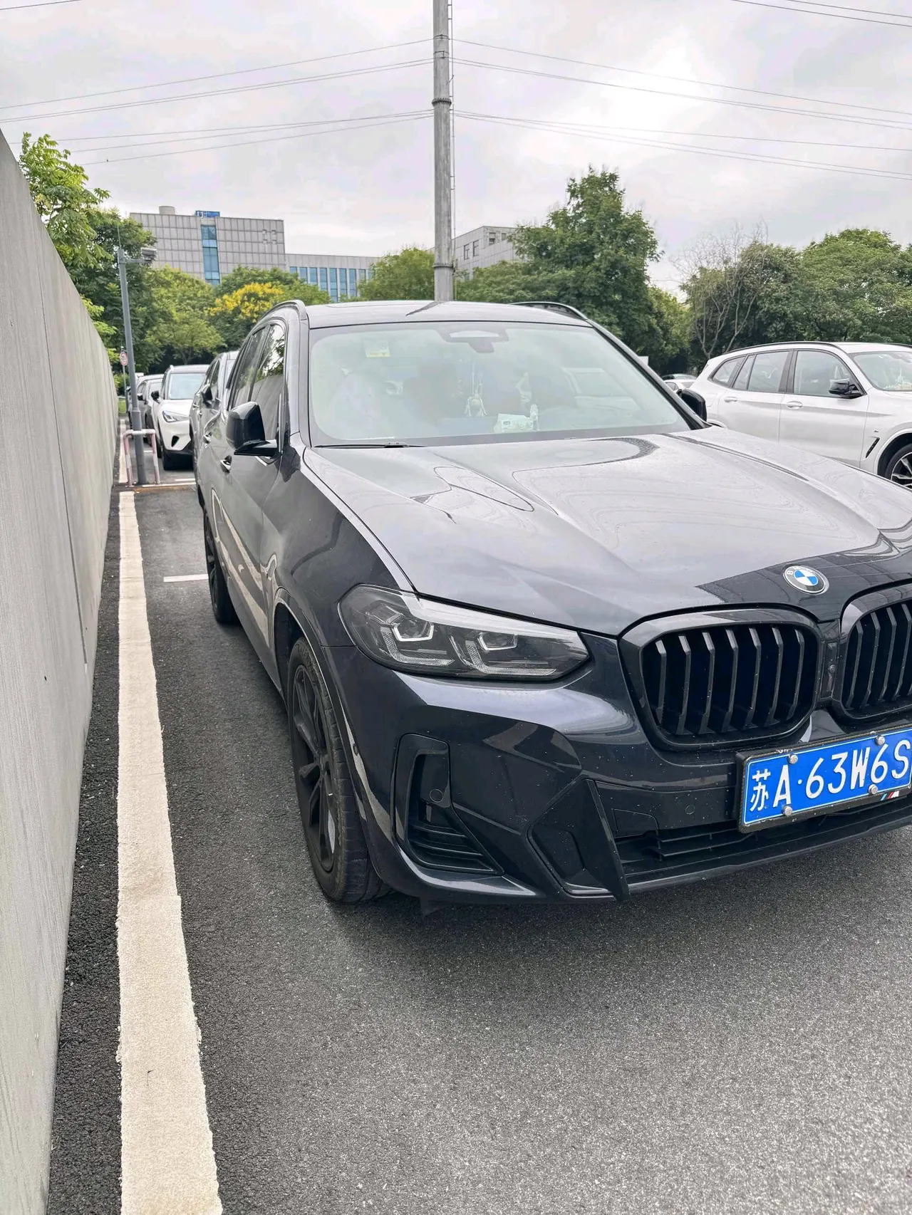 BMW 2023 X3 xDrive30i 2.0T exclusive M obsidian night set automatic gear 4