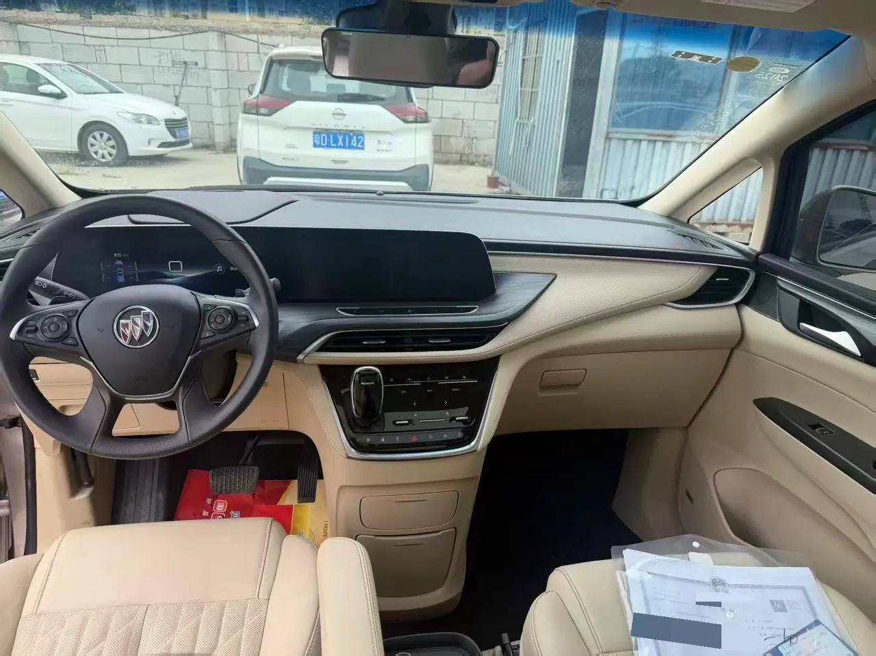 Buick 2023 GL8 ES Lu Zun 48V 2.0T 653T Flagship Automatic Gear 4