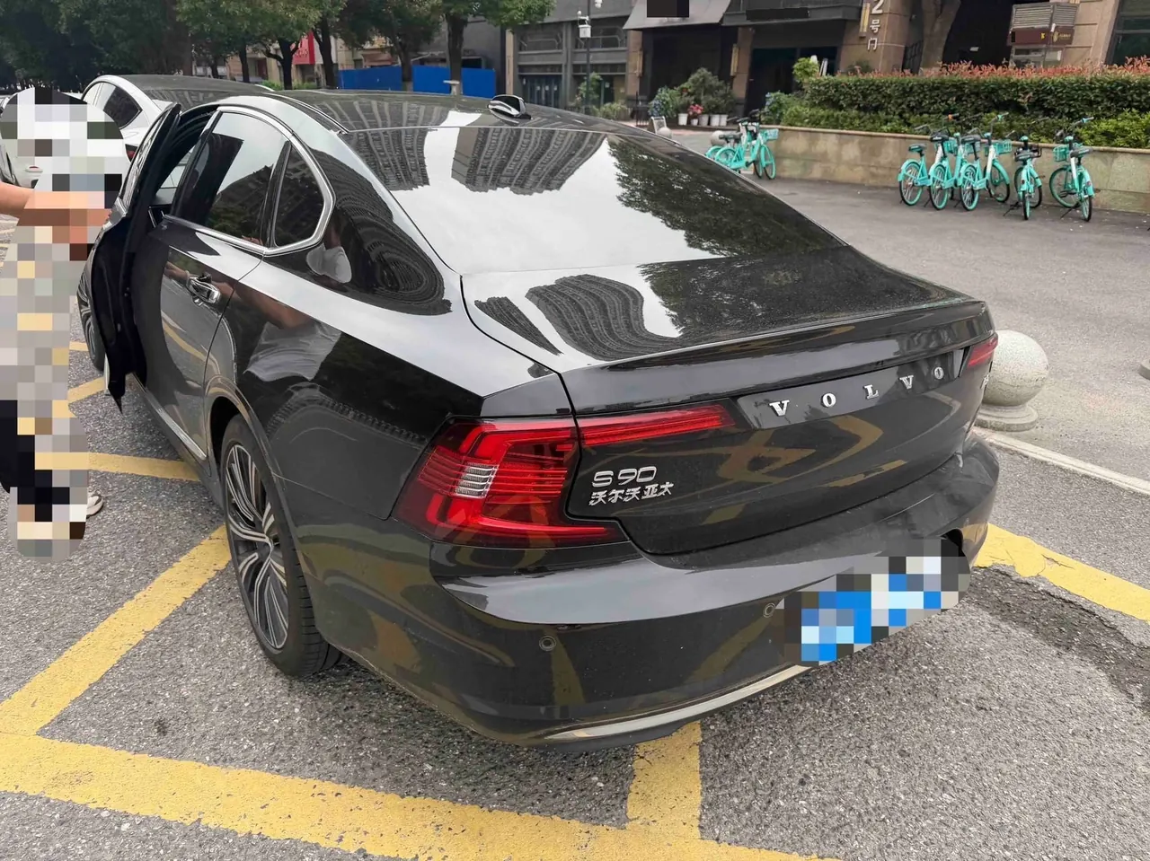 Volvo 2022 S90 48V 2.0T B5 Zhiyuan Deluxe Edition Automatic Gear 3