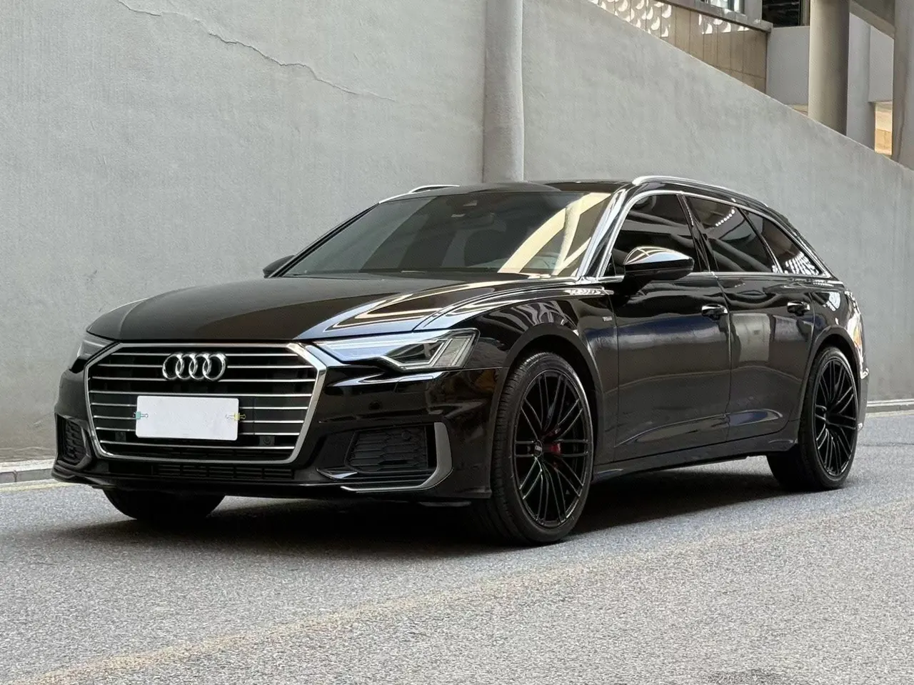 Audi A6 (Imported) 2021 A6 Avant 2.0TFSI 45TFSI Pioneer Selected Dynamic Automatic Gear - View 1