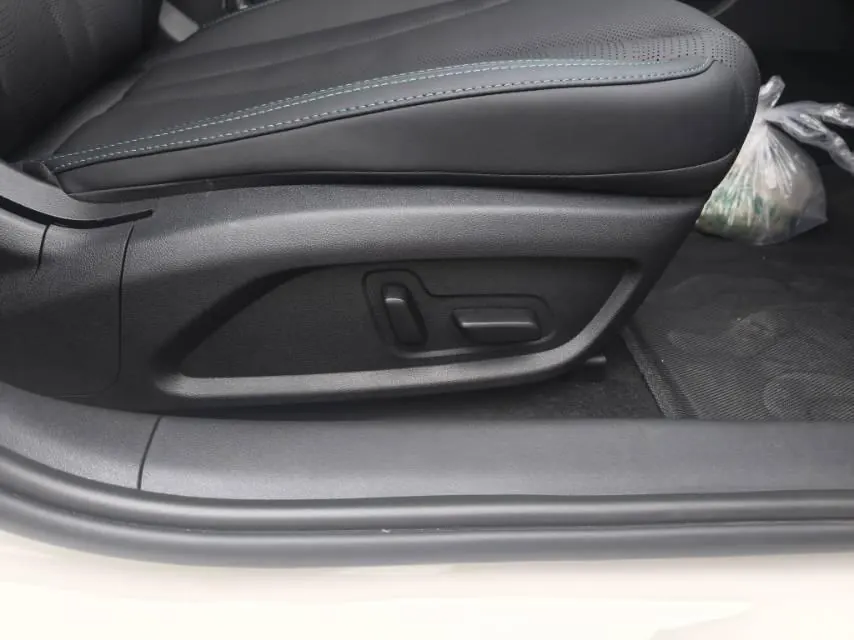 BYD 2026 seals 06 DM-i 1.5 stepless super-exclusive 210KM exclusive automatic gear 9