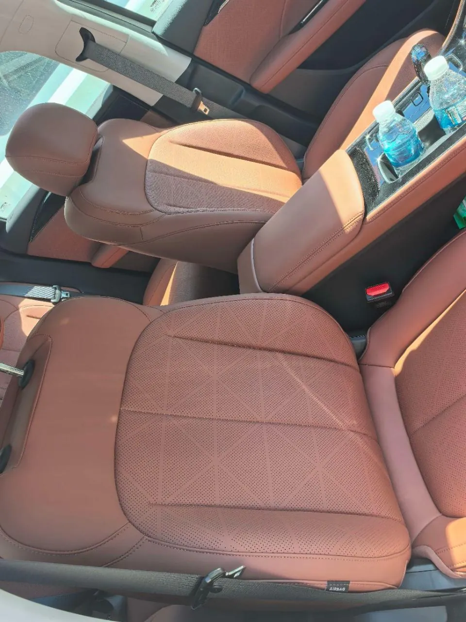 Geely 2026 Emgrand – Sedan 1.5T Flagship Automatic 3