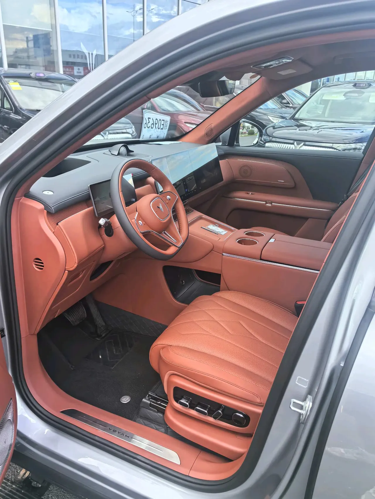 Voyah 2026 Taishan X8 EV ULTRA automatic gear 2