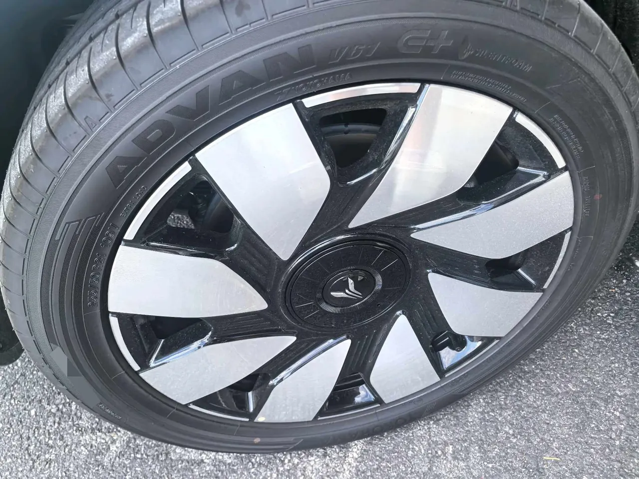 Voyah 2026 Taishan X8 EV ULTRA automatic gear 4