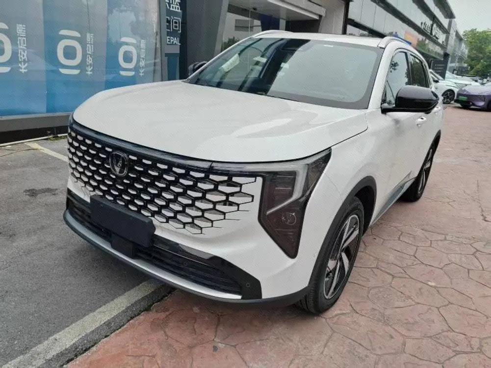 ChangAn 2026 CS55 PLUS PHEV 1.5 Stepless Smart New Blue Whale 125km Zhiyue Edition Automatic Gear - View 1