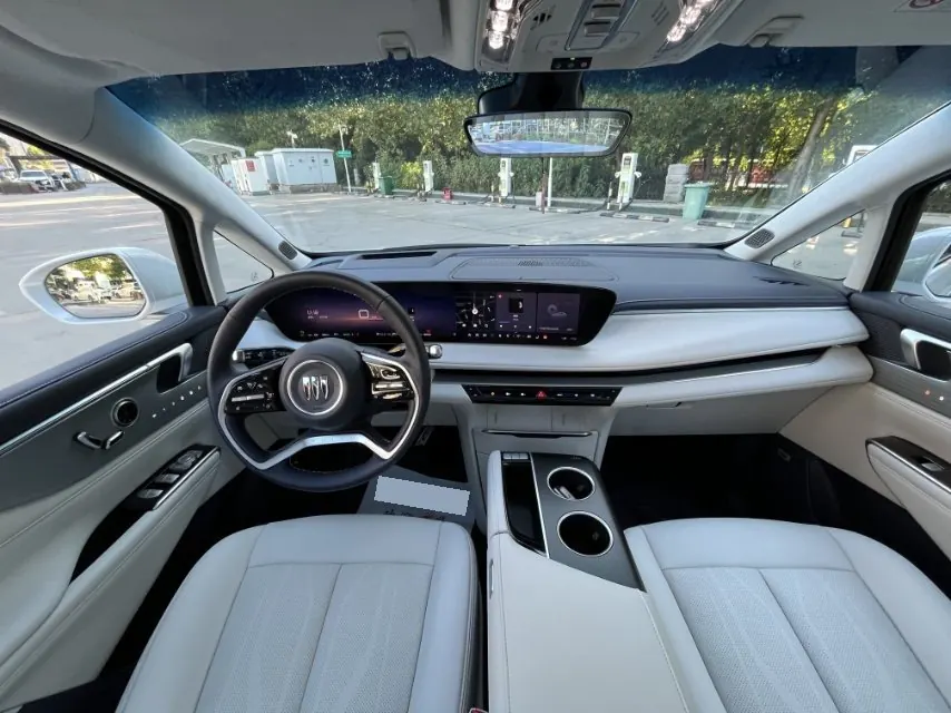 Buick 2026 GL8 Lu Zun PHEV 1.5T Luxury Edition Automatic Gear 7