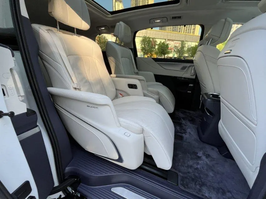 Buick 2026 GL8 Lu Zun PHEV 1.5T Luxury Edition Automatic Gear 9