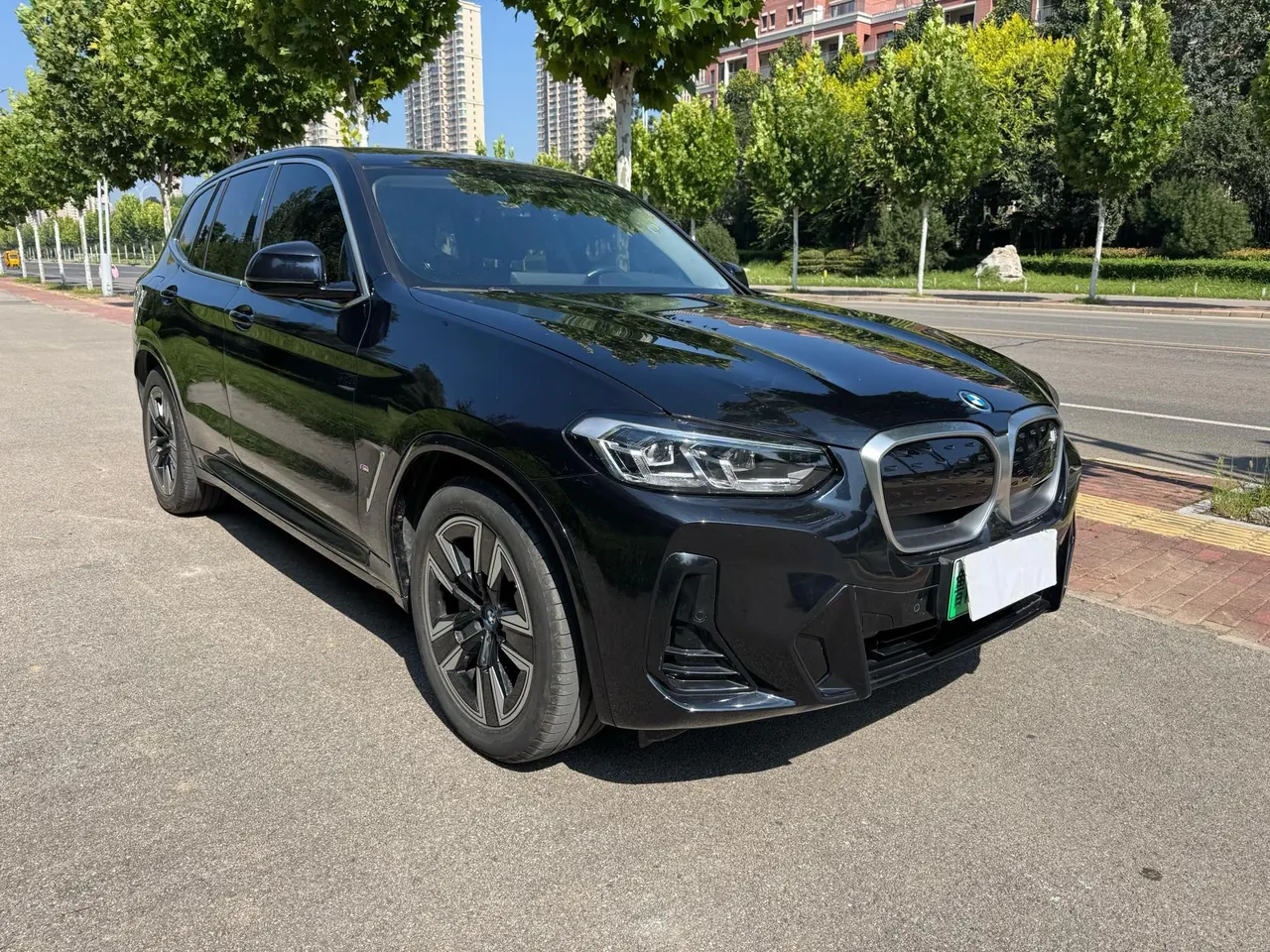 BMW 2023 iX3 leading automatic 3