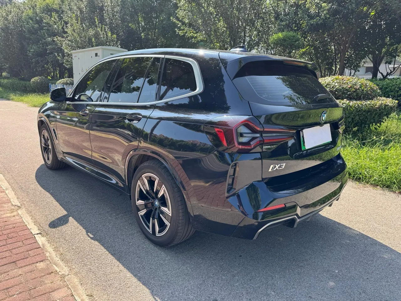 BMW 2023 iX3 leading automatic 6