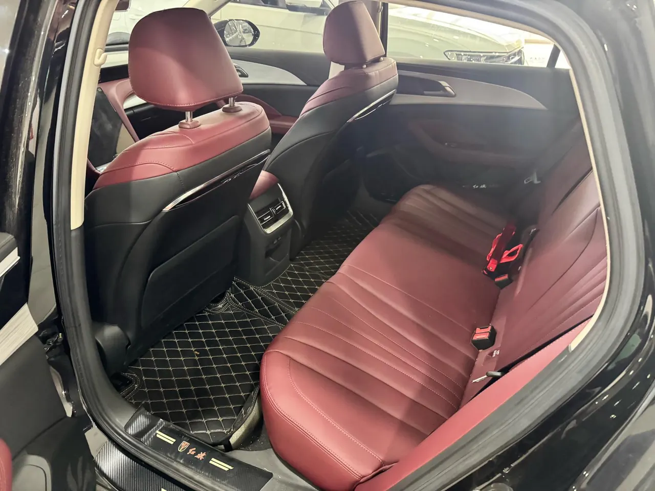 HongQi 2024 H5 1.5T Zhilian Flag Rhyme Edition Automatic Gear 4