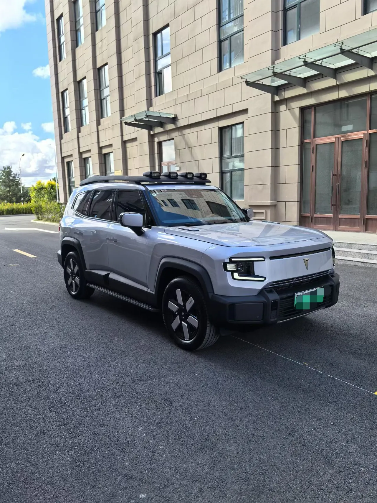 ChangAn Deepal 2024 G318 four-wheel drive air suspension version of automatic gear 2