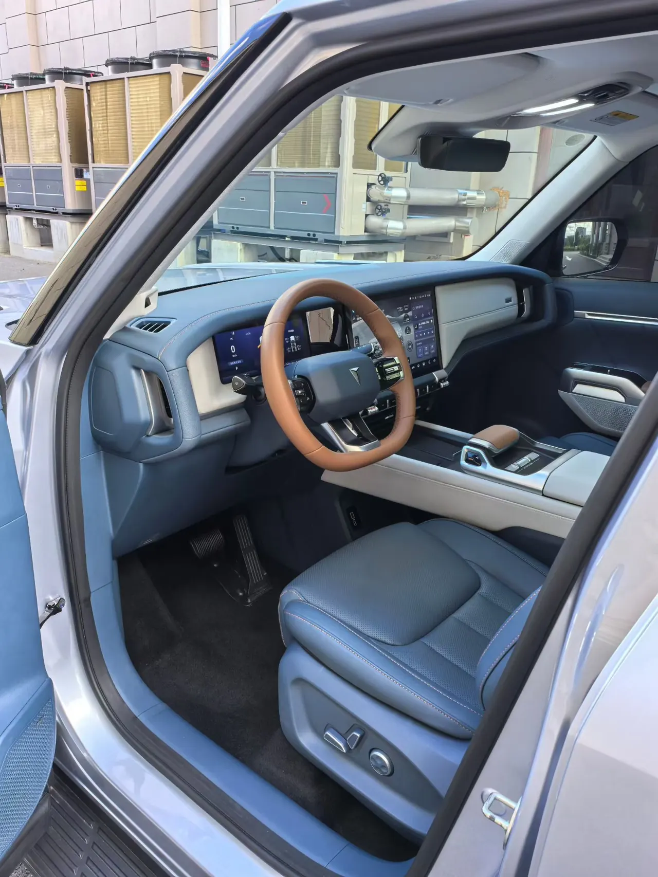 ChangAn Deepal 2024 G318 four-wheel drive air suspension version of automatic gear 6