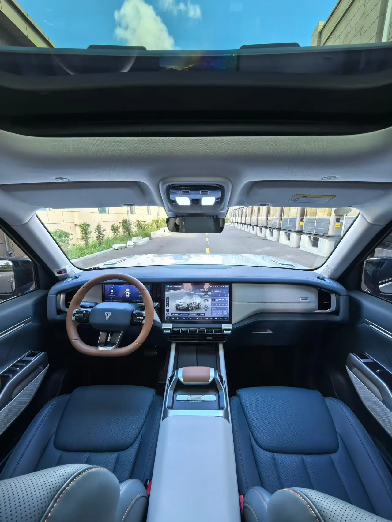 ChangAn Deepal 2024 G318 four-wheel drive air suspension version of automatic gear 7