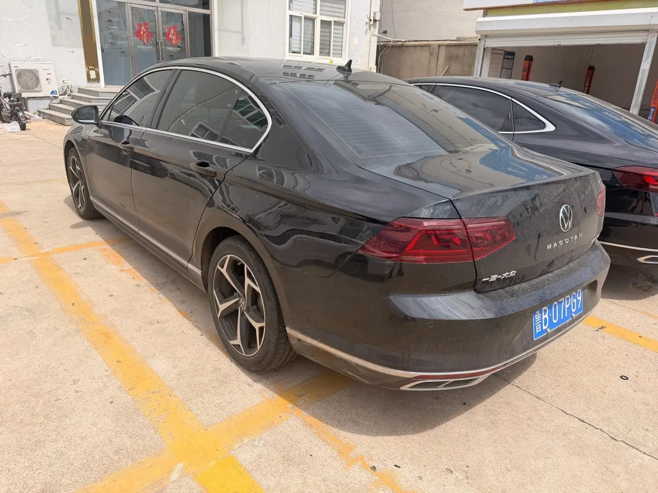 Volkswagen 2023 Magotan 2.0TSI 330TSI 2 million Commemorative Luxury Automatic Gear 3