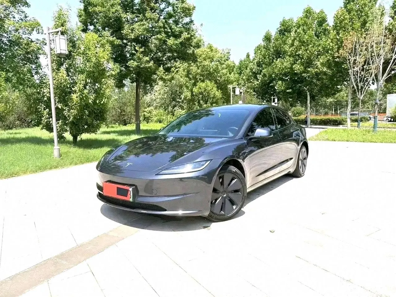 打开图片灯箱:Tesla 2023 Model 3 Rejuvenation Edition Rear Wheel Drive Automatic Transmission