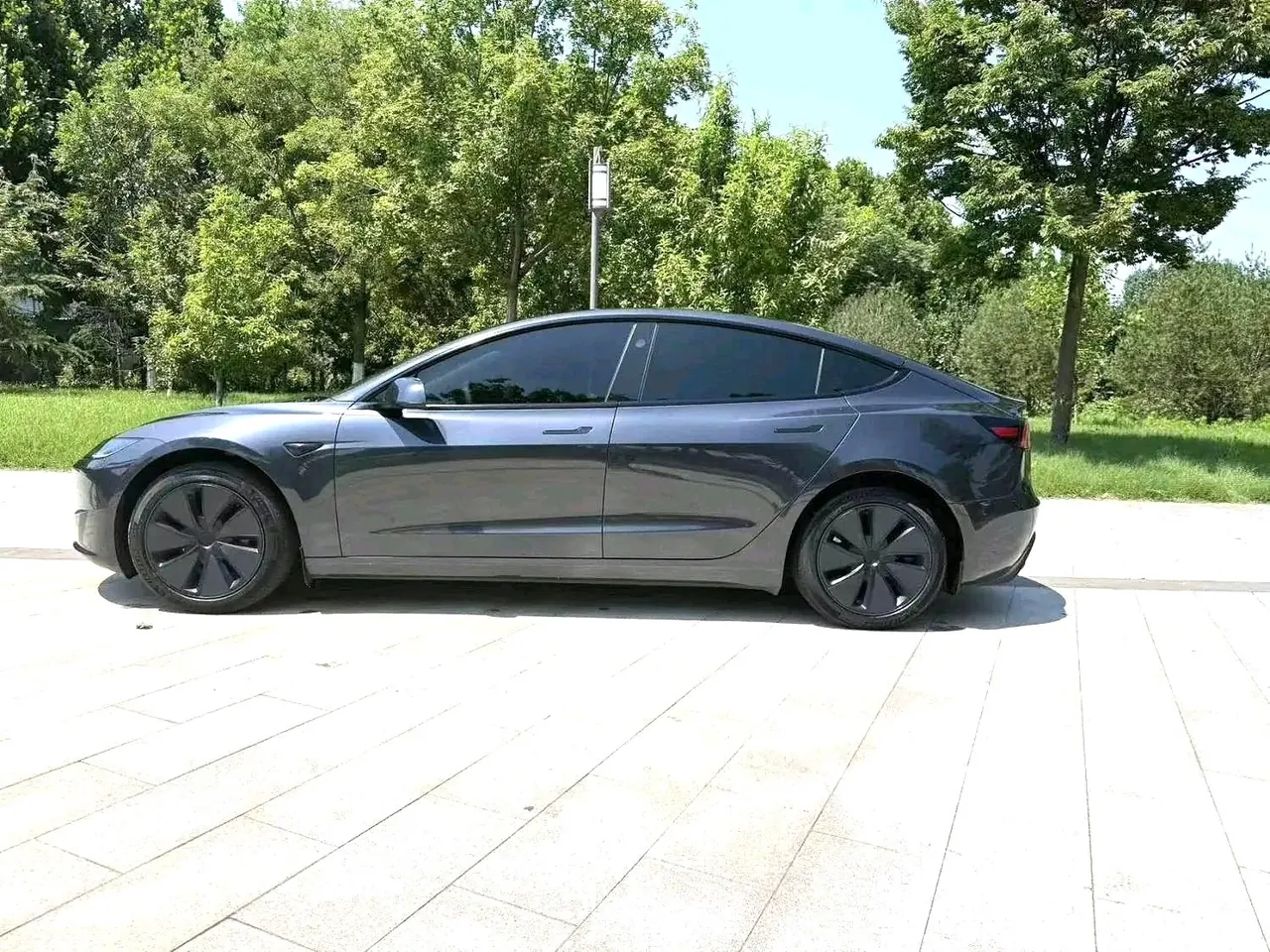 Tesla 2023 Model 3 Rejuvenation Edition Rear Wheel Drive Automatic Transmission 5