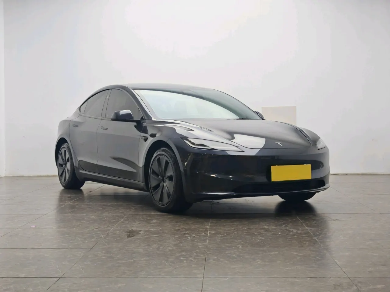 Tesla 2022 Model 3 rear-wheel drive version of automatic transmission 2