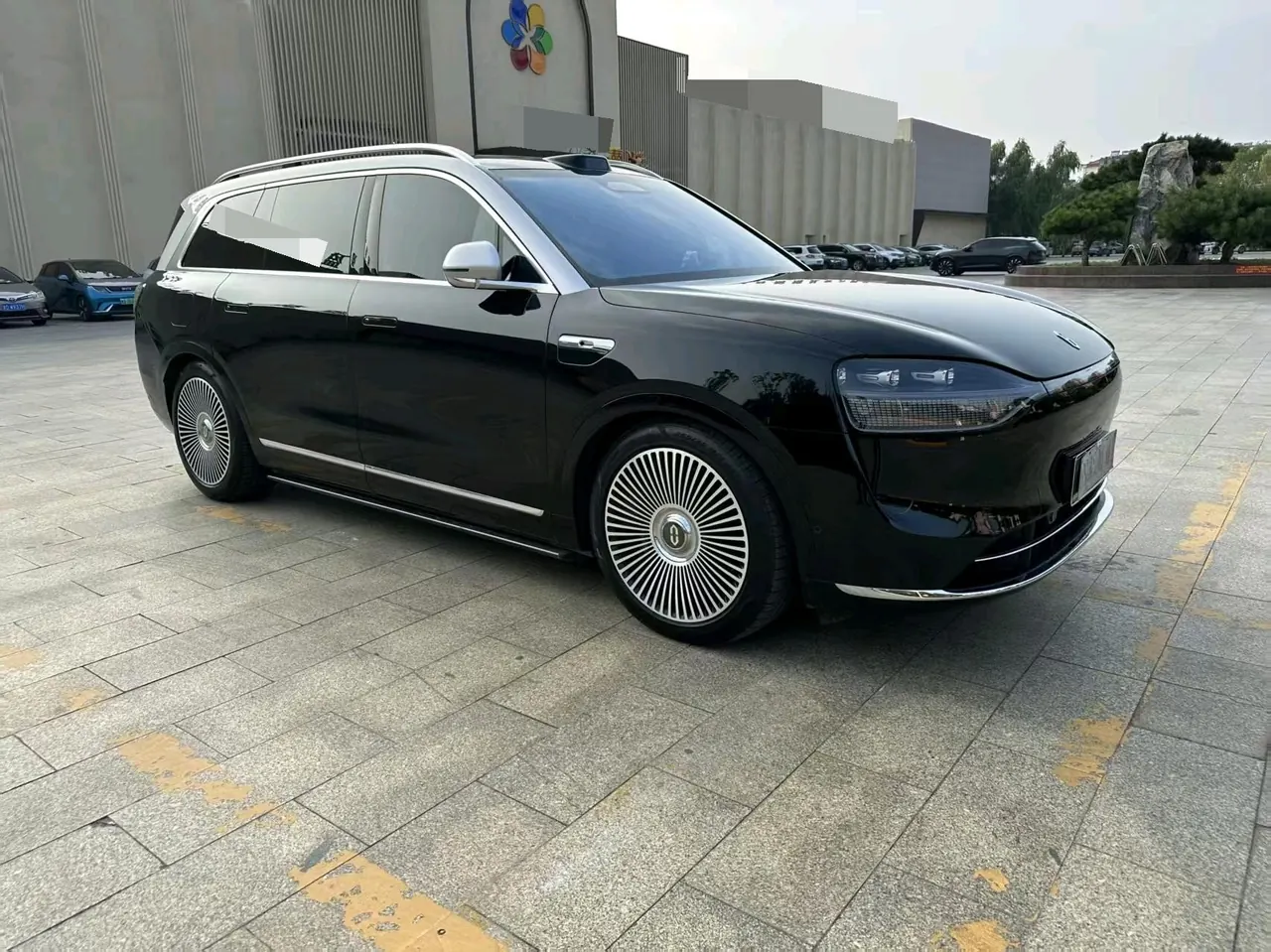 AITO 2024 AITO M9 extended range Ultra 42kWh automatic gear 3
