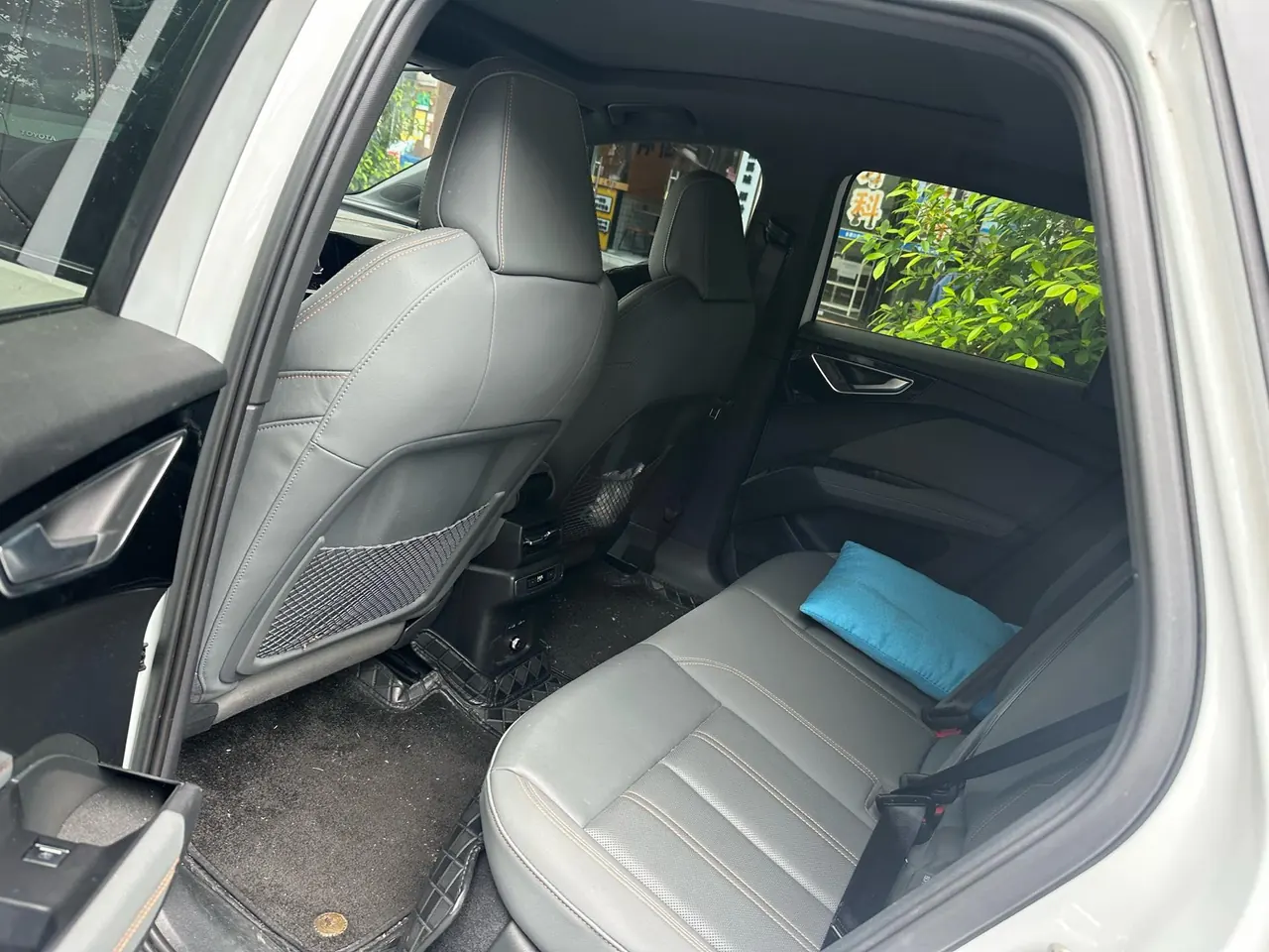 Audi 2023 Q4 e-tron 40 Creation Edition Automatic Gear 2