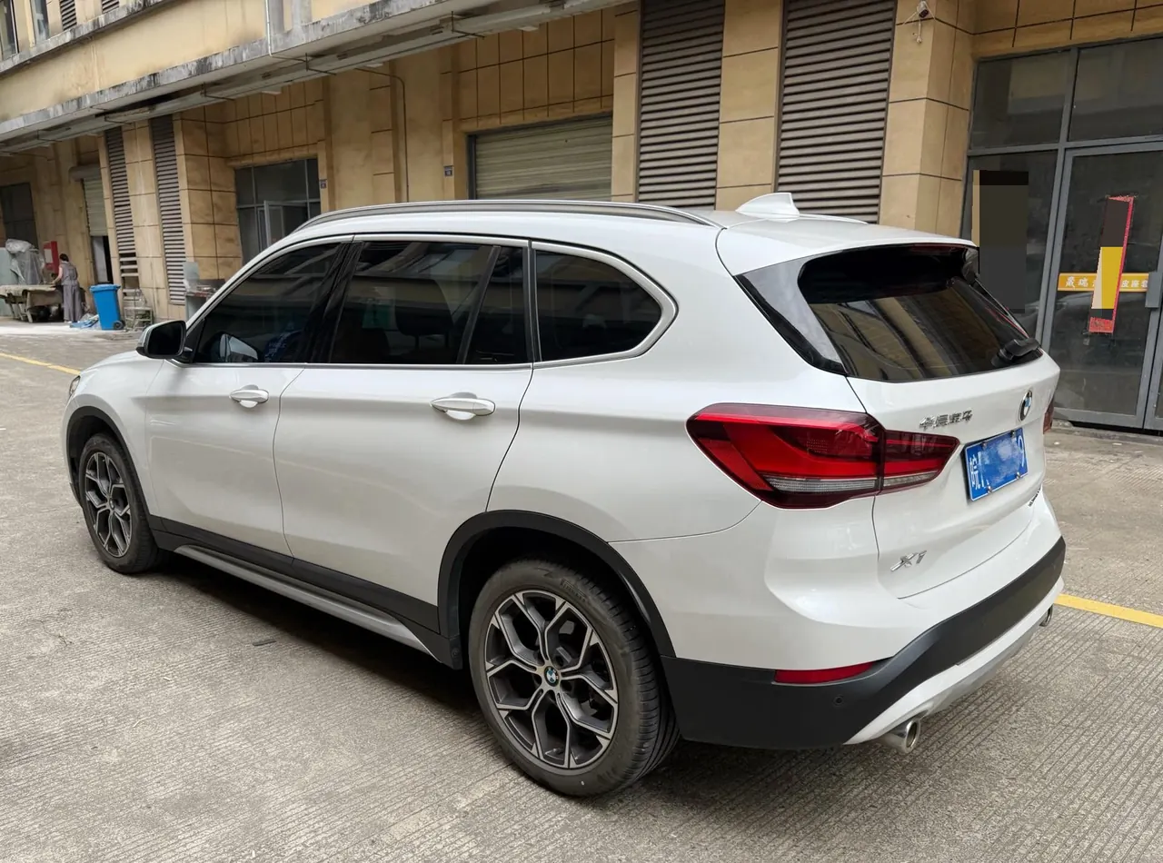 BMW 2022 X1 sDrive20Li 1.5T fashion automatic gear 9