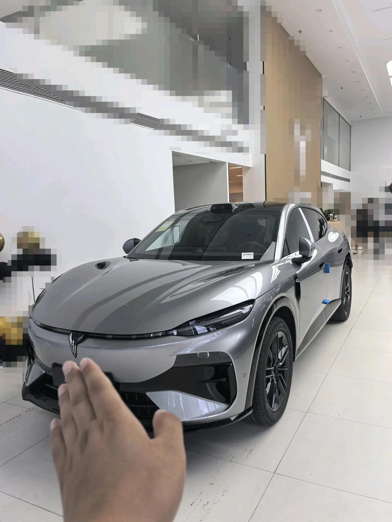 打开图片灯箱:Voyah 2026 models chasing light S 4 laser rear drive Max automatic gear