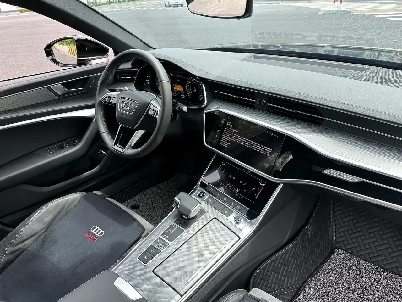 Audi 2020 A6L e-tron 2.0TFSI 55TFSI e Quattro automatic 12