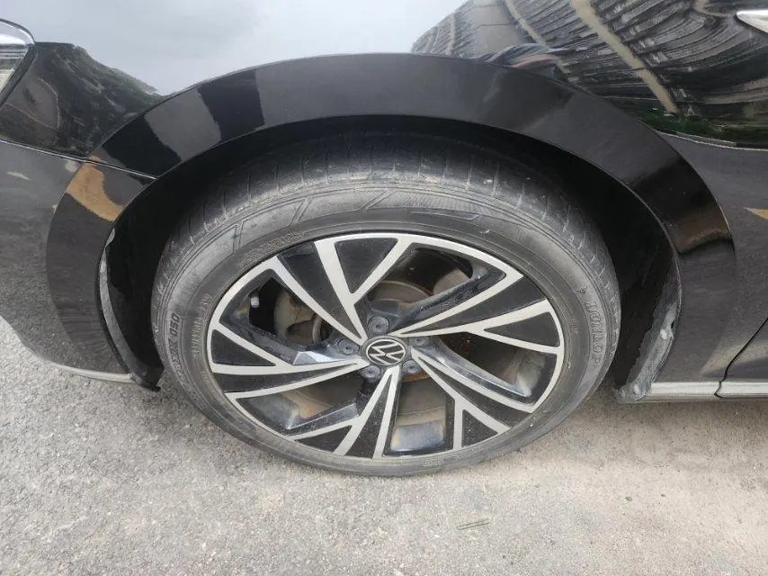 Volkswagen 2020 Magotan 2.0TSI 330TSI luxury automatic transmission 2
