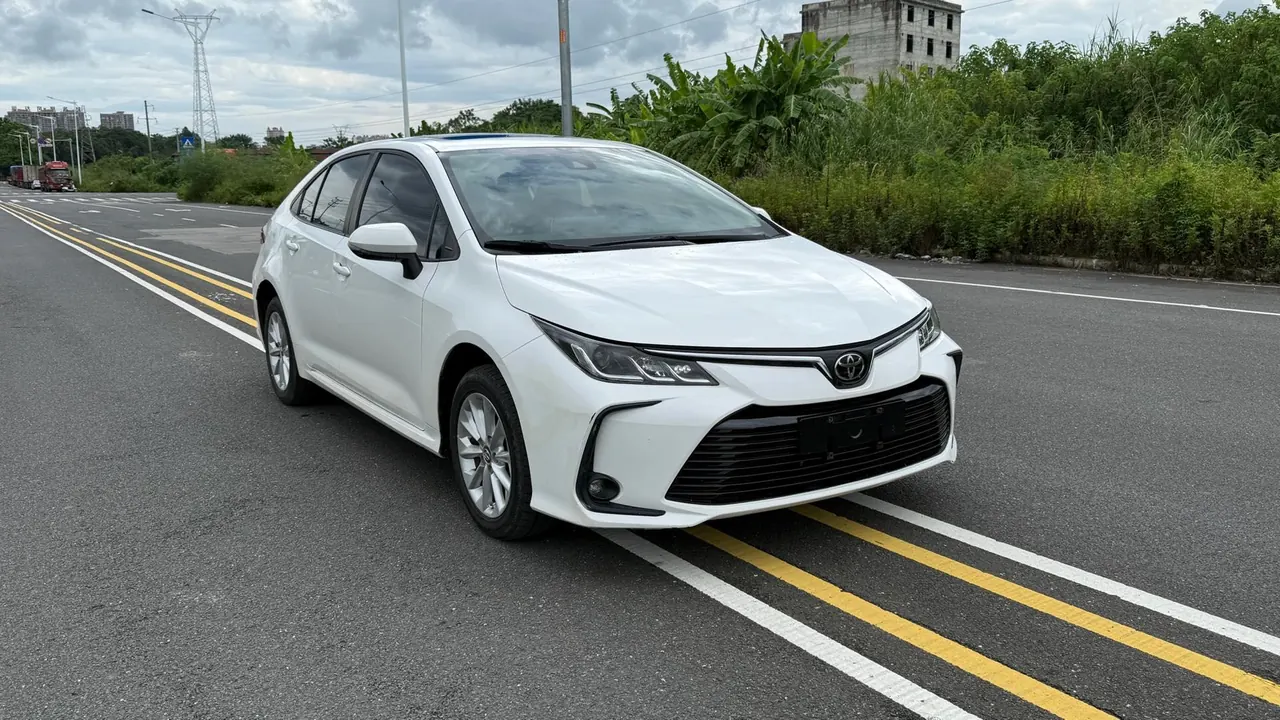 Toyota 2021 Corolla 1.2T Stepless Deluxe Edition Automatic Gear 6