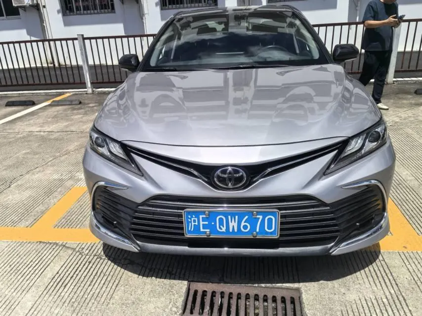 Toyota 2021 Camry 2.0G Stepless Deluxe Edition Automatic Gear 2