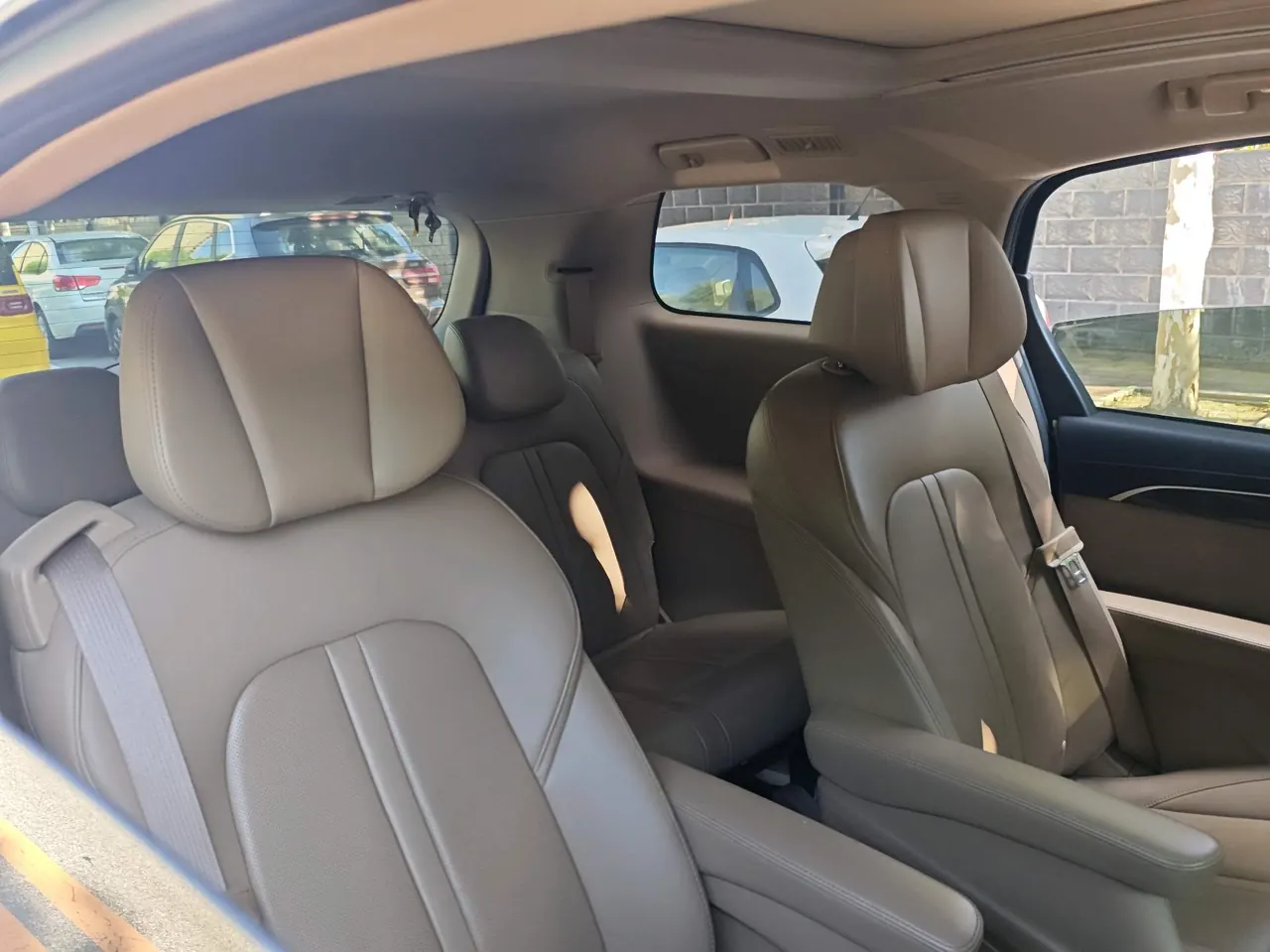 Buick 2020 GL8 ES Lu Zun 2.0T 653T Flagship Automatic Gear 3
