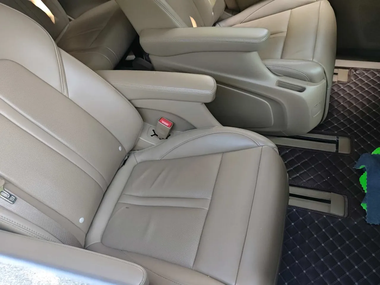 Buick 2020 GL8 ES Lu Zun 2.0T 653T Flagship Automatic Gear 7