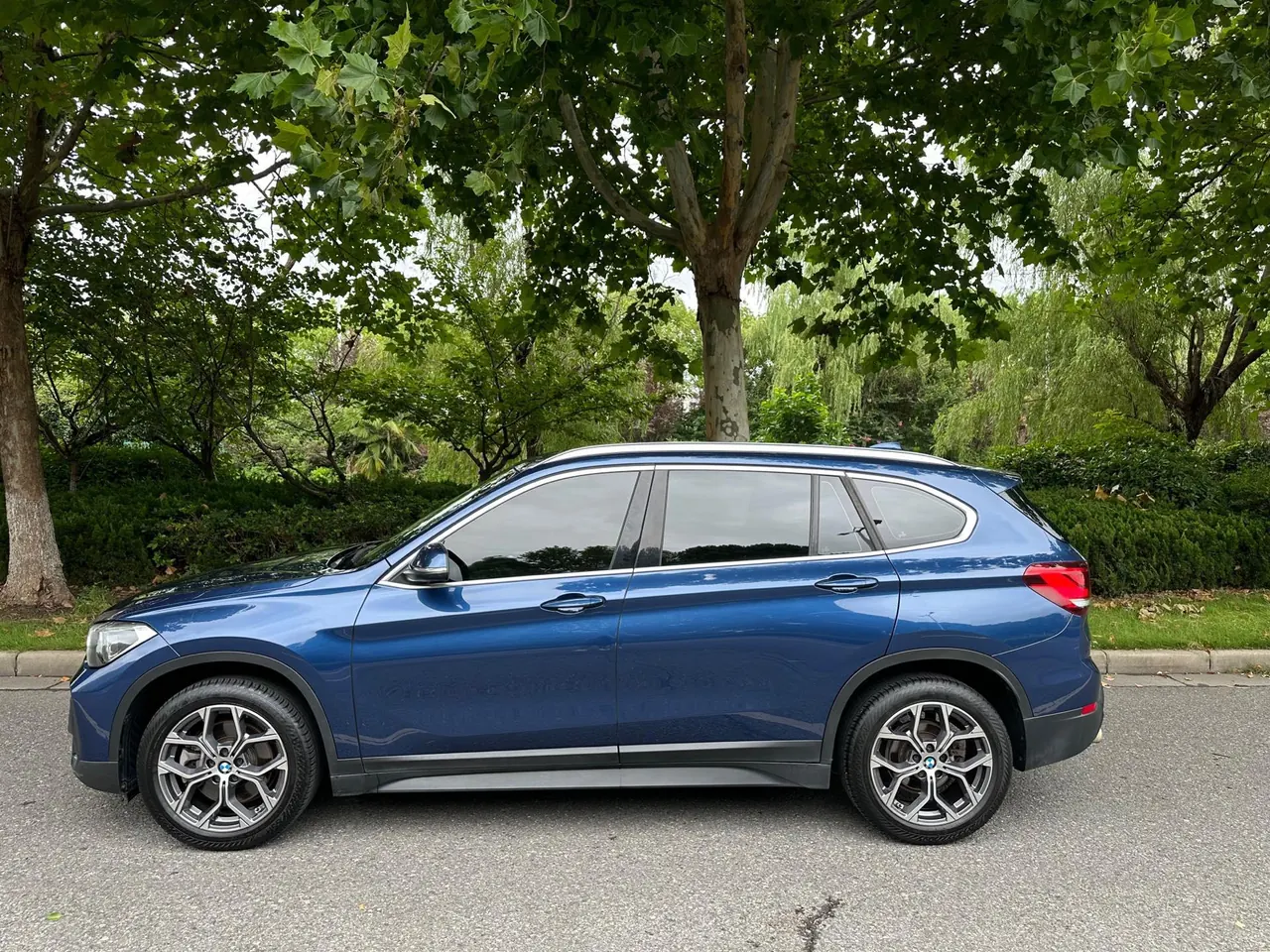 BMW 2021 X1 sDrive25Li 2.0T Leading Automatic Gear 4