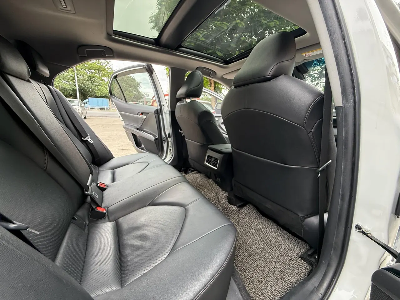Toyota 2021 Camry 2.5G Deluxe Edition Automatic Gear 10