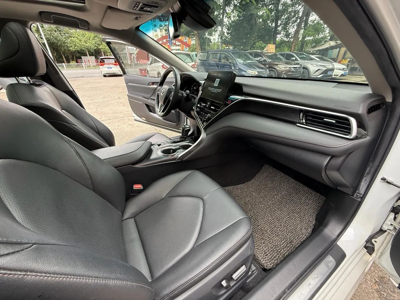 Toyota 2021 Camry 2.5G Deluxe Edition Automatic Gear 9