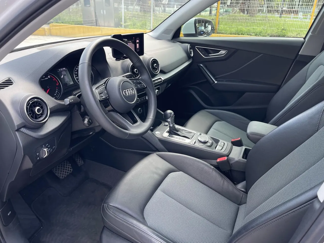 Audi 2021 Q2L 1.4TFSI 35TFSI Deluxe Elegant Automatic 4