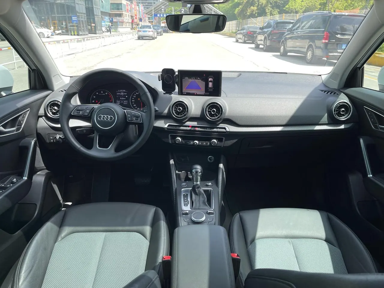 Audi 2021 Q2L 1.4TFSI 35TFSI Deluxe Elegant Automatic 6
