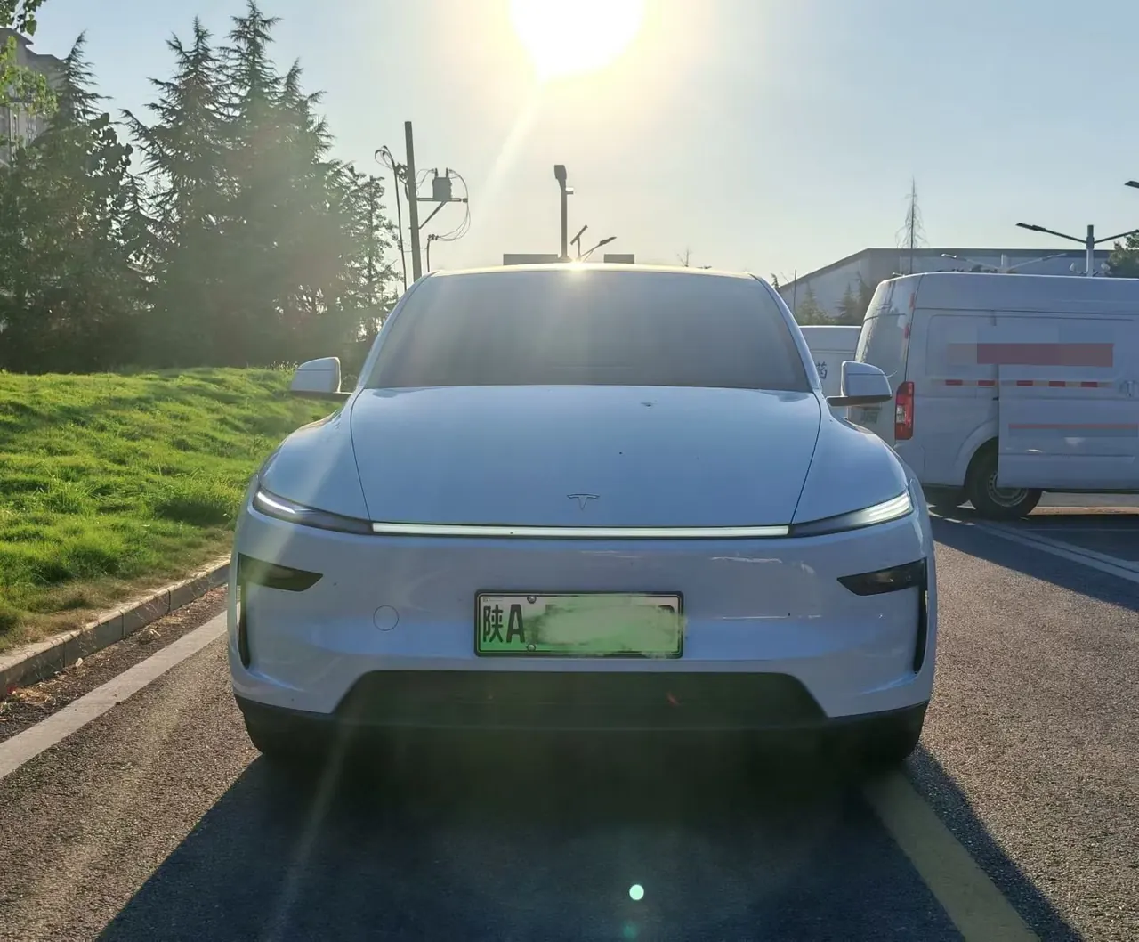 Tesla 2025 Model Y rear-wheel drive version automatic transmission 2